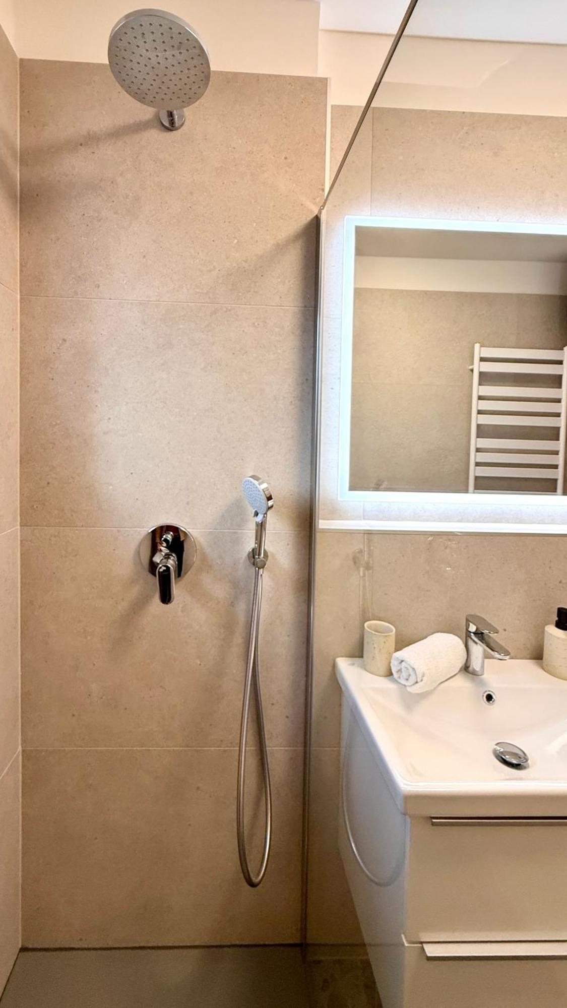Luxurious Apartment With Private Garden Сплит Екстериор снимка