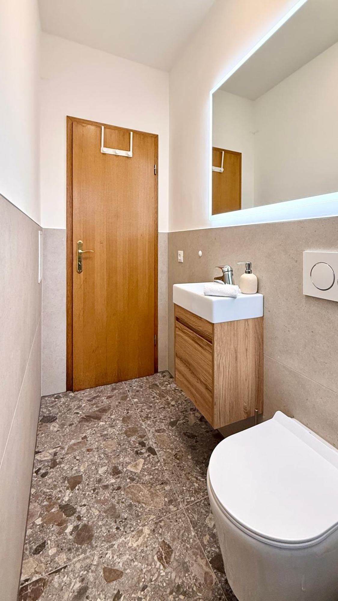 Luxurious Apartment With Private Garden Сплит Екстериор снимка