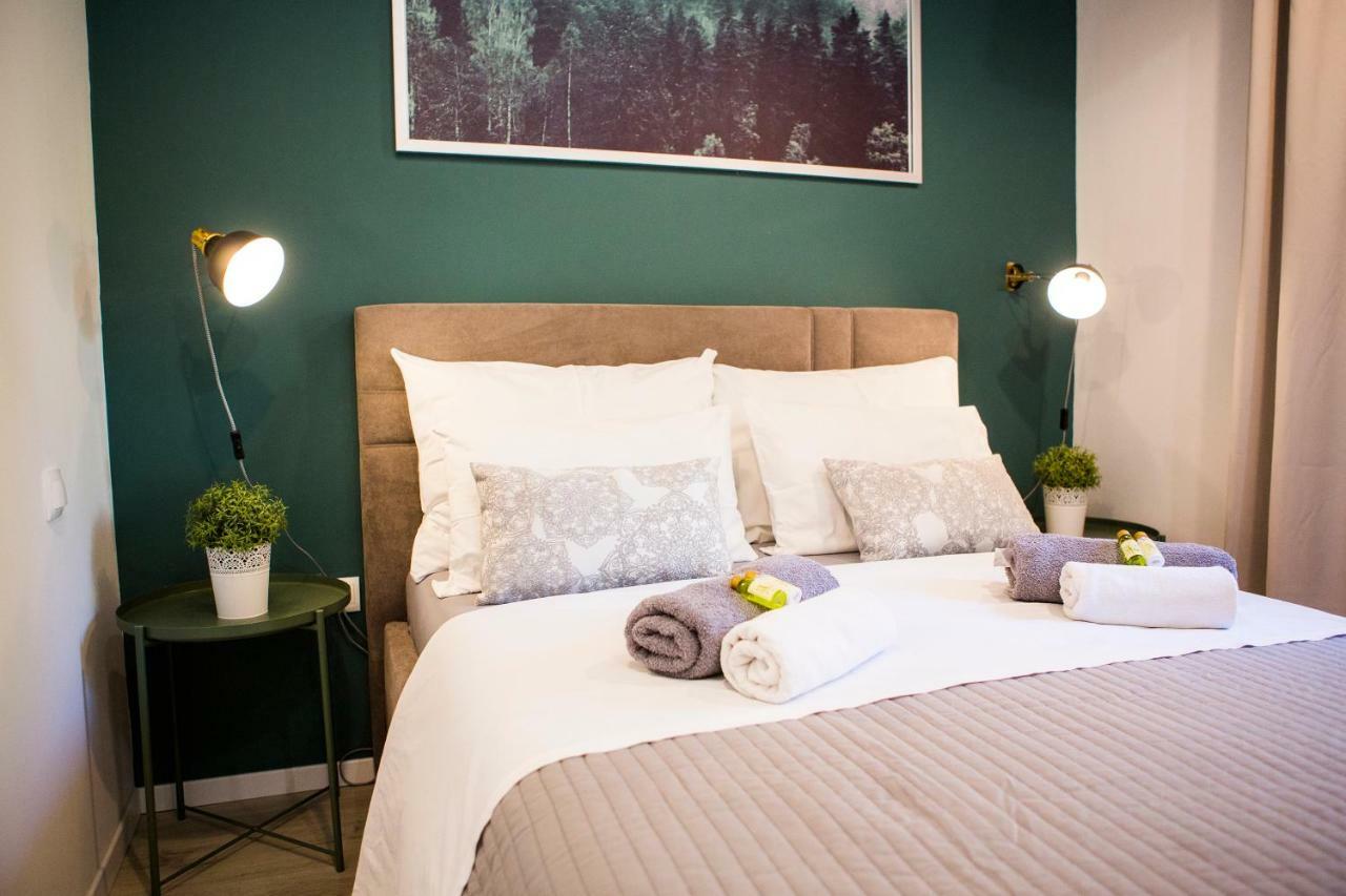 Luxurious Apartment With Private Garden Сплит Екстериор снимка